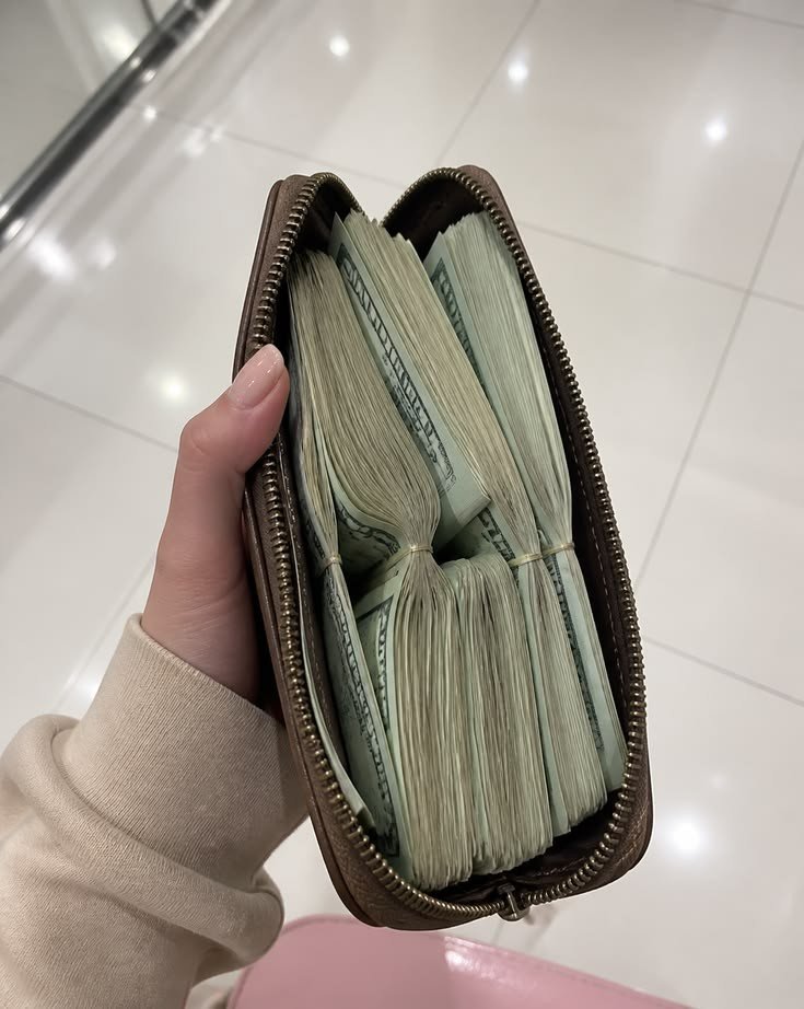 Moneyaligns's tweet photo. May your pocket be full, your bank account keep growing, and your money stretch far beyond your expectations. https://t.co/4fTTrRcgXq