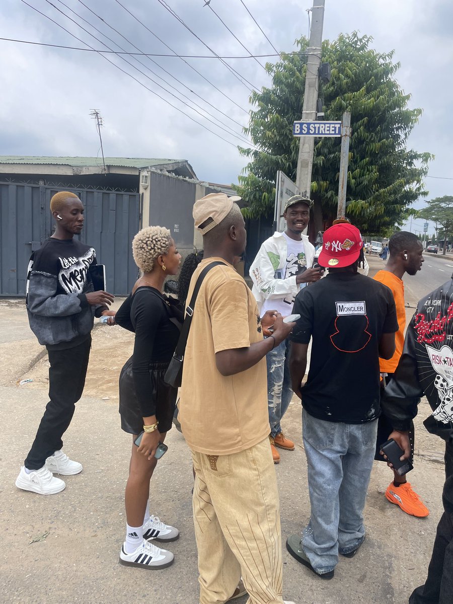 Fine_Babyyy's tweet photo. Disturbing Lagos city with the squad!😂🫢 https://t.co/T9NQJKg1Sg
