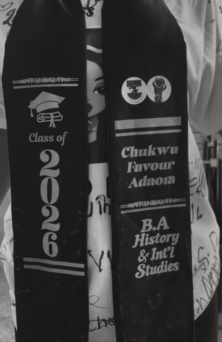 faveda12's tweet photo. First daughter is a graduateeee😝 
i did it!! https://t.co/UTkLphOUE5