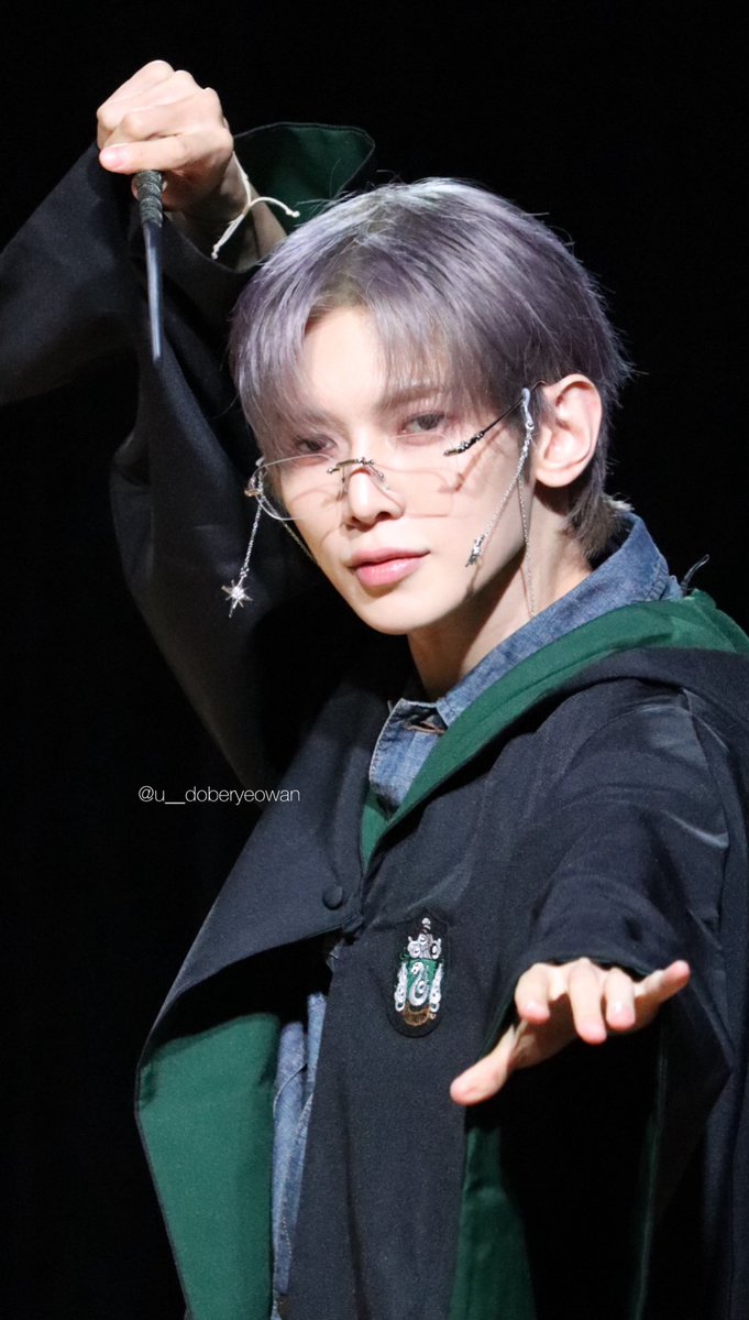 u__doberyeowan's tweet photo. 260723 musicart 뮤직아트 🇰🇷

🪄︎︎✨🐍

#yeosang #여상 #ヨサン
#에이티즈 #ATEEZ https://t.co/auOaeDNpSA