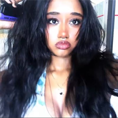 dazedd_320's tweet photo. new sexy pic for the pfp what do we get think https://t.co/zDjohwhp5N