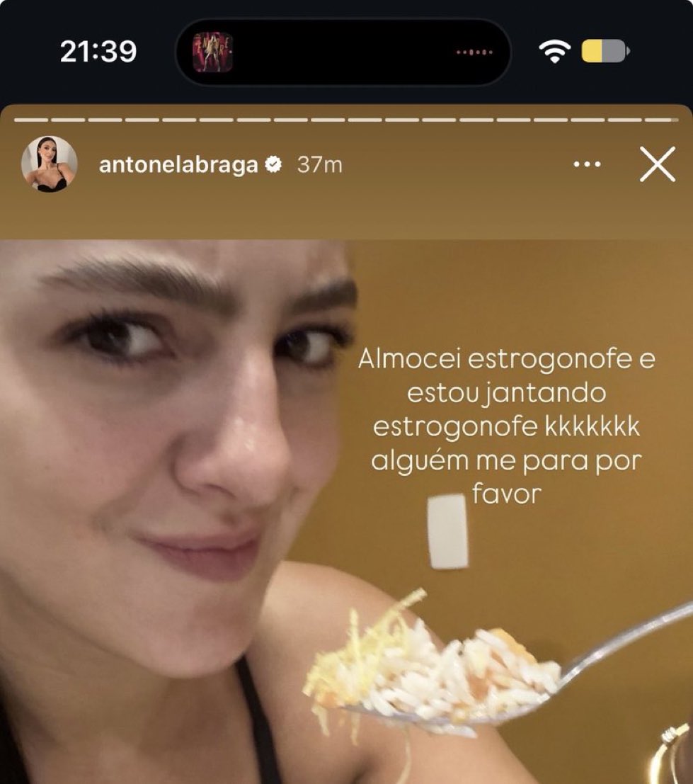 0kcaa's tweet photo. Ai que menina feia https://t.co/ZFMM5VgNQn