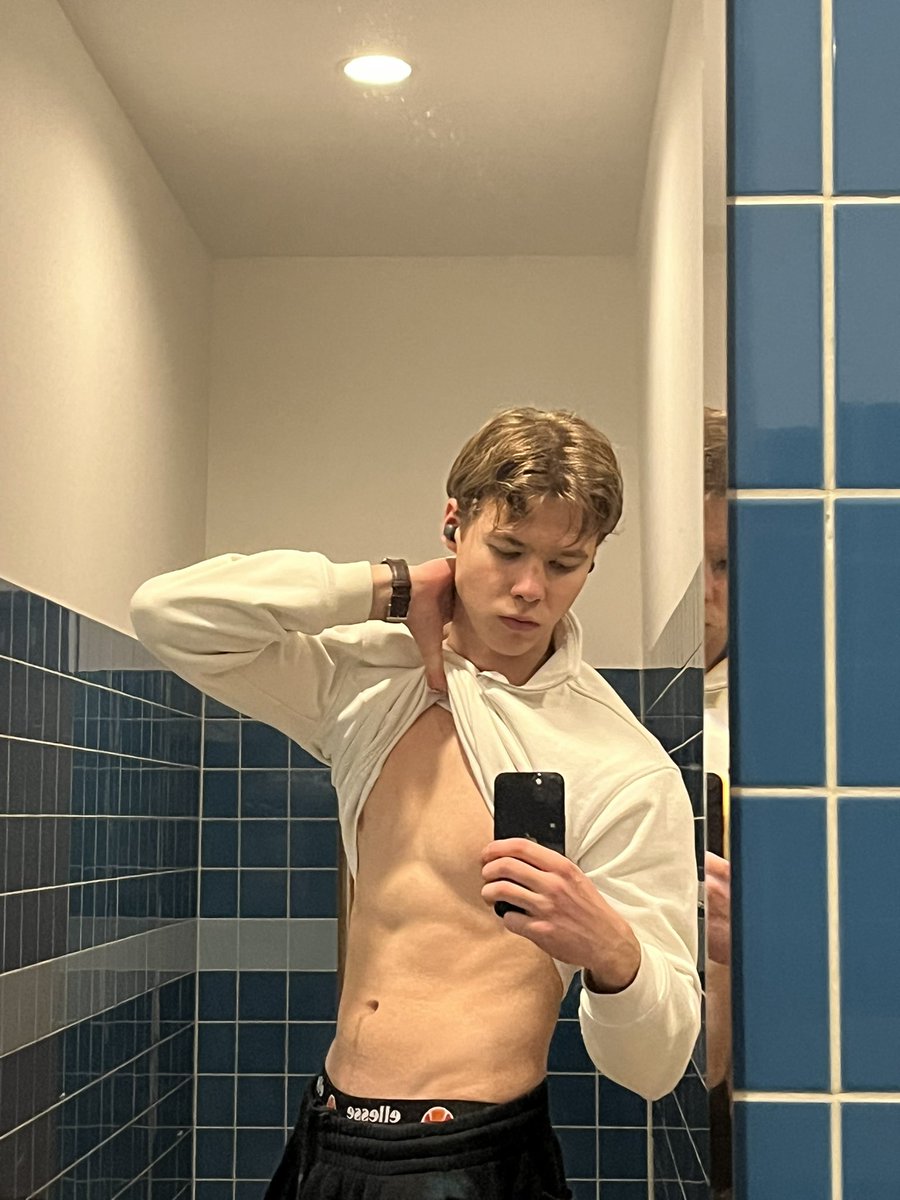AlphaStudZack's tweet photo. Slavic stud is back in the game 😏 So make my comeback good with some send 🚬 boyz 🤑 https://t.co/gCXZKmwRfH