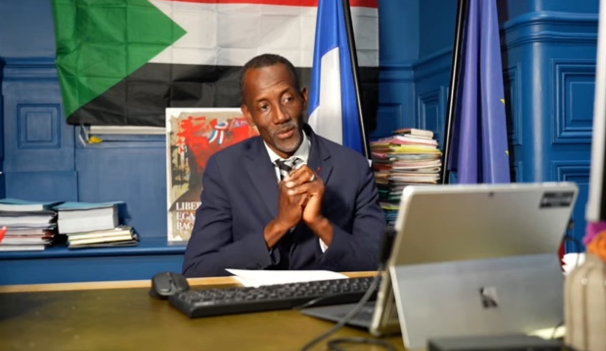 EmmanuelRuimy's tweet photo. D'accord. Mais pourquoi le drapeau du Soudan dans votre bureau ? Je suppose que c'est voulu. Vous n'auriez quand même pas confondu avec celui de la Palestine. https://t.co/niZmmkiqvi