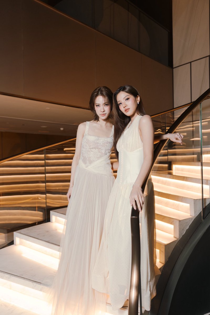 GMMTV's tweet photo. เอมี่ บอนนี่ พร้อมเจอทุกคนแล้วที่งาน "Moonshadow : The Afterglow Fan Party" 🌕💫 #MoonshadowSeriesFinalEP 

📌 Buy Tickets and Live Streaming Tickets 👉https://t.co/E1h7h55R3K

SEE YOU ON 14-15 OCTOBER 2026 | ICONSIAM HALL, 7th FLOOR ICONSIAM

#MoonshadowSeries 
#GMMTV https://t.co/Ohoilc23WA