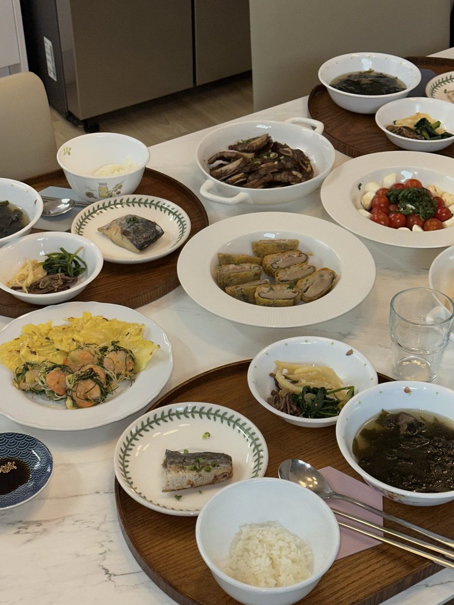 cpmhfphone's tweet photo. 다시 태어나도 엄마 딸 할거임
사유 : https://t.co/FZ8XGfuurk