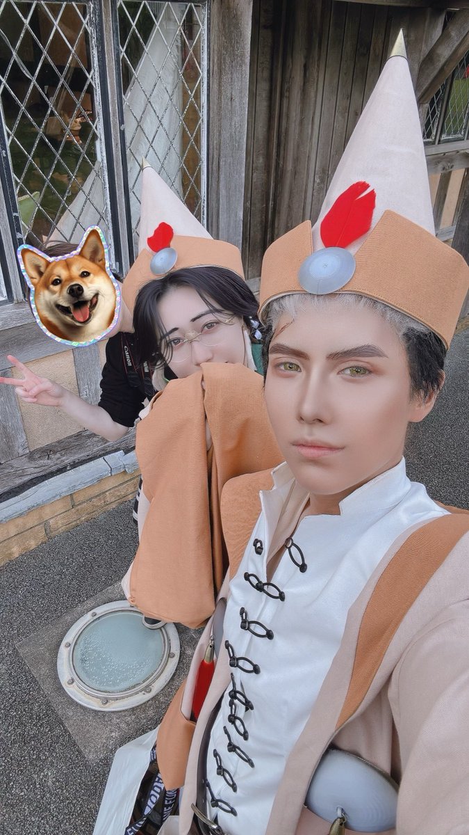 2818621's tweet photo. 昨日は念願のアトワートとガルガの併せだったよー！ロケーションも相まってめちゃくちゃ可愛い2人が撮れたの〜😍😍
この2人めちゃくちゃ尊くてしんどいよ😭😭
漫画の10巻読んで下さい！！！！！！！！

#MyWitchHatAtelierArt 
#Δ帽子
#とんがり帽子のアトリ絵 #Witchhatatelier https://t.co/X0OIzi9rTp