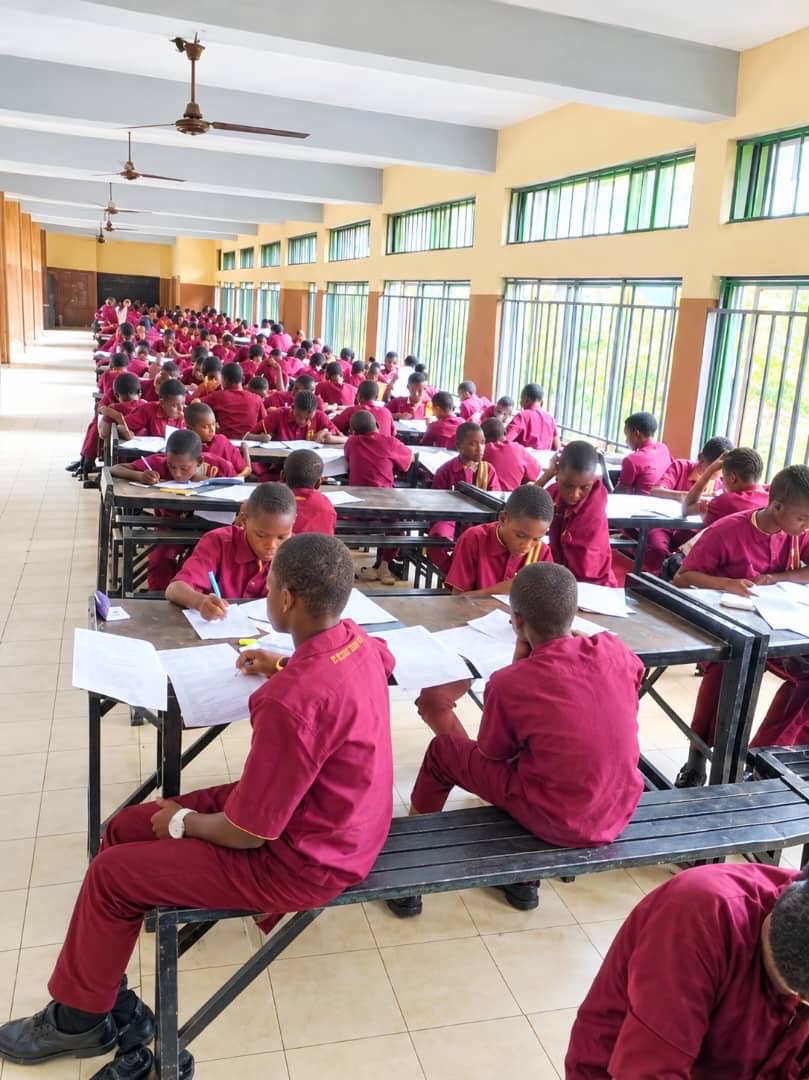 winexviv's tweet photo. Students of DMGS, Onitsha, participating in the pre-elimination stage of the South East Maths &amp; Science Olympiad this morning.

Education will give our children a strong sense of self-worth.

In 10 years, we will lead Africa’s workforce. https://t.co/eVEmKv2Hin