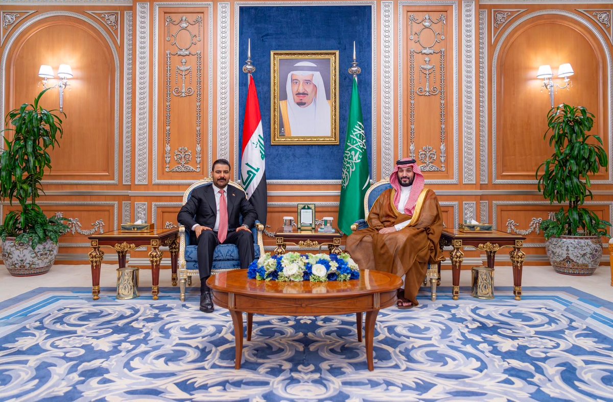 Badermasaker's tweet photo. سمو سيدي #ولي_العهد يستقبل رئيس وزراء جمهورية العراق. https://t.co/s0LdlAsfrI