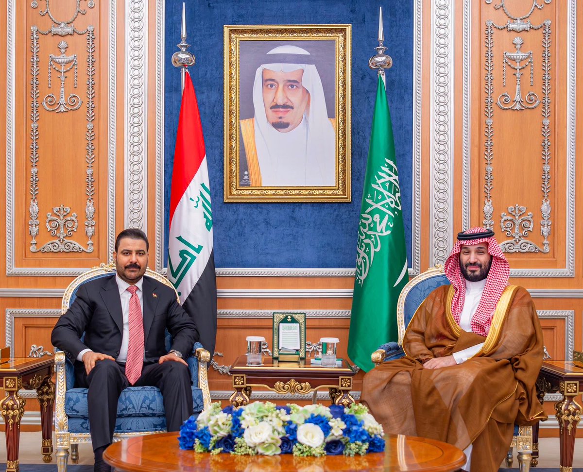 Badermasaker's tweet photo. سمو سيدي #ولي_العهد يستقبل رئيس وزراء جمهورية العراق. https://t.co/s0LdlAsfrI
