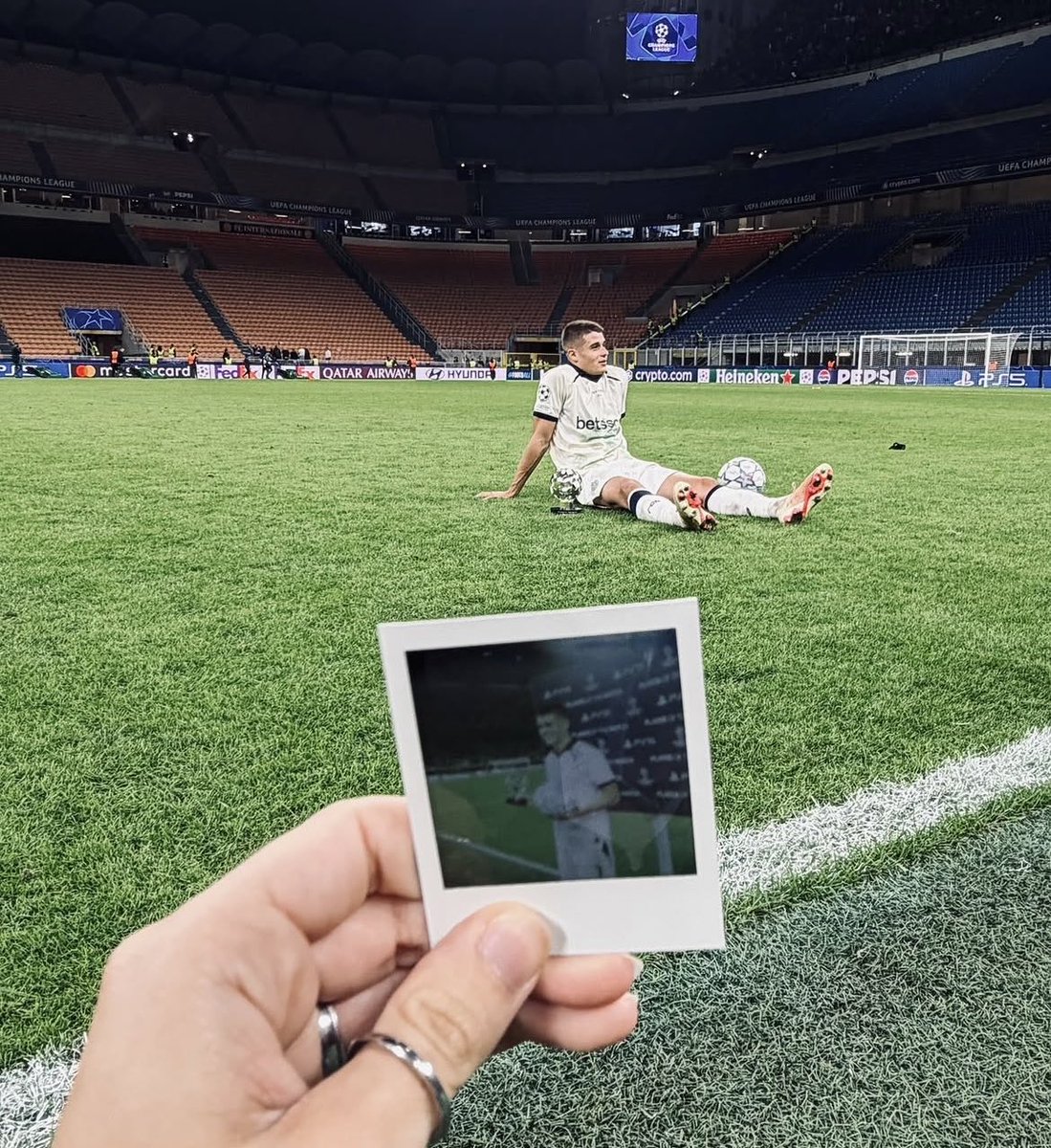 leaonismo10_'s tweet photo. Sotto la Sud.

Foto folle. https://t.co/tMDDEMVu5Y