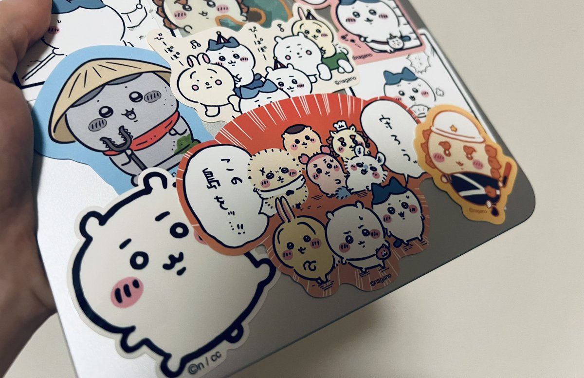 ru_uuuuuh's tweet photo. 色んなステッカーを集めてiPadの裏を埋めたい🕊✨️ https://t.co/ncB9mvePlR