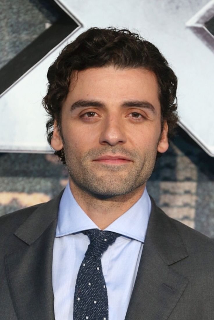 Cinema_Cravezz's tweet photo. Oscar Isaac has confirmed he already had talks with MCU about 'Midnight Sons' movie.

The movie is expected to release at late 2028 or early 2029.

(Via; IG| comic) https://t.co/vzbIuCXK0o