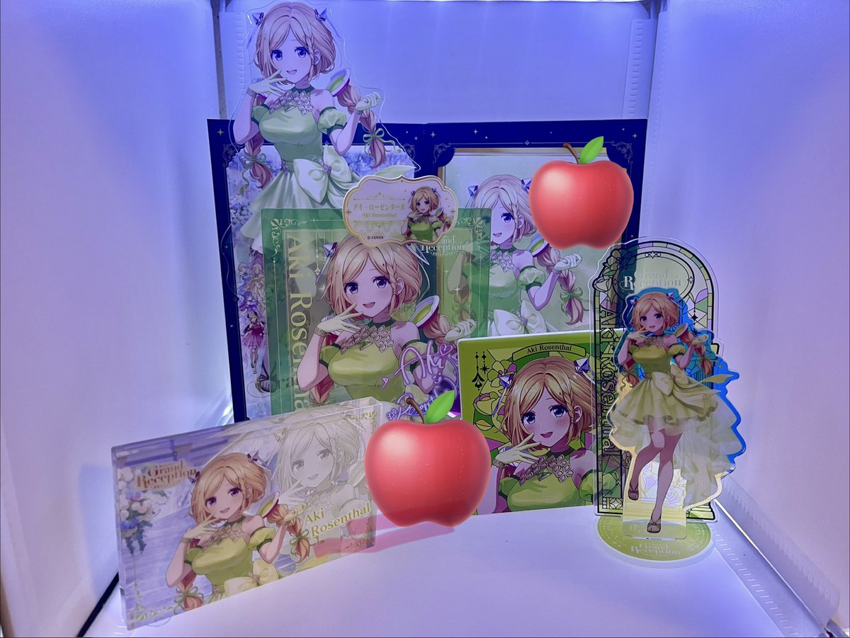 RickCattt9646's tweet photo. hololive Grand Receptionのアキロゼさんのグッズ推し棚に飾ったのですが、最高過ぎませんか🍎？
#ロゼ隊
#アキロゼ https://t.co/eakhzvV02D
