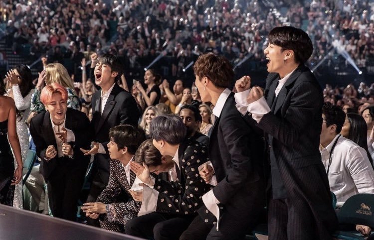 h91KvhiL0LoPCIL's tweet photo. MAMA도 ARIA도  열툽합시다요❤️‍🔥❤️‍🔥
거저얻은 영광🏆이 어디있겠어

I vote for #ARIASBTS at the 2026 ARIA Music Awards https://t.co/qPFquOzab3