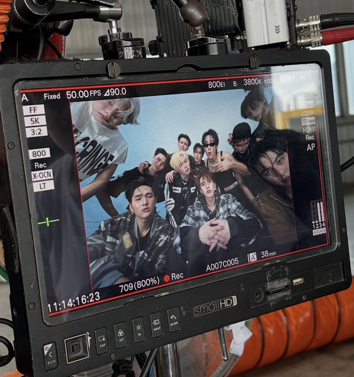 ffiidaq_'s tweet photo. อ้วงงง น่ารักจัง🤏🏻
#BUS_CHESTVOICE_MV 
#nexnattakit 
 
         บัสคนอื่น : ❤️‍🔥🤘🏻                        เน็ก : 🥚￼🐈‍⬛ https://t.co/8MMDOPeu57