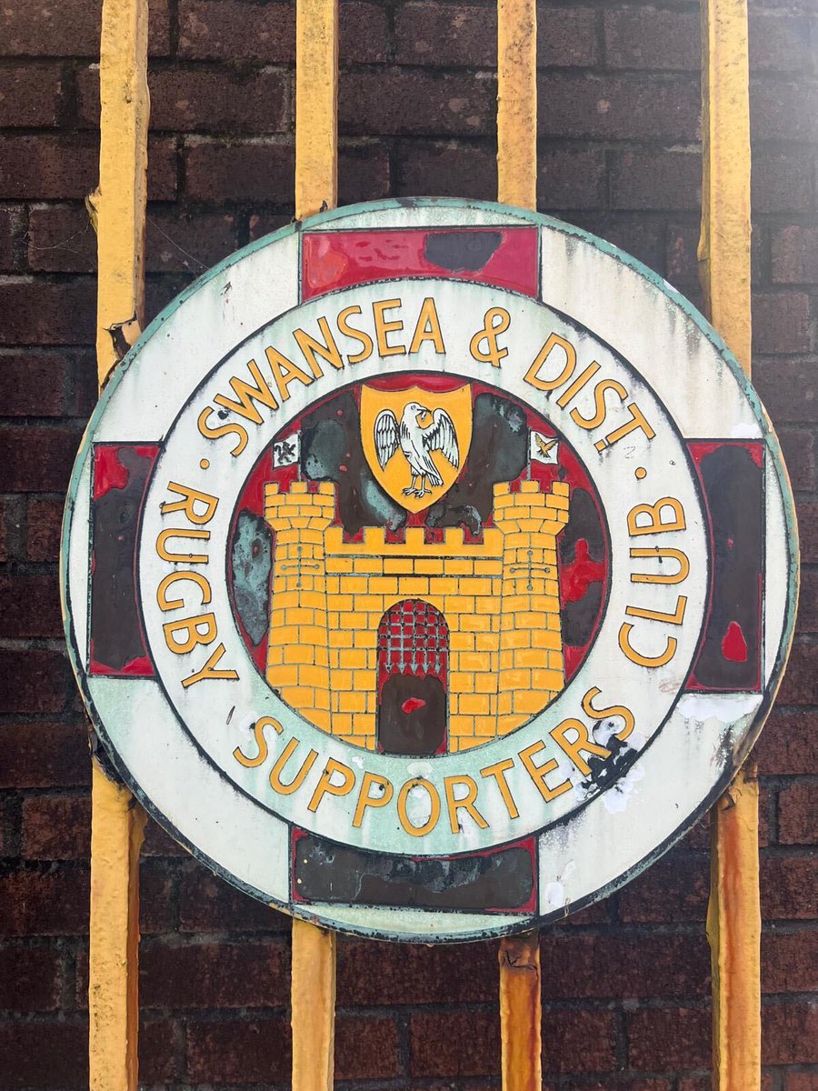 noviratech's tweet photo. There are very few grounds that can beat the view at St Helen's! And the location is steeped in heritage and history.

We can't wait to catch a game there very soon! https://t.co/97k3dmKKCF