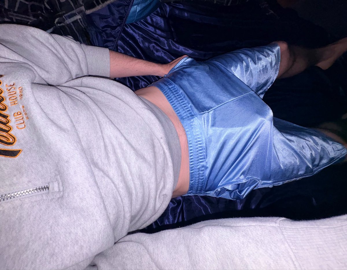 boxersftw1's tweet photo. I can’t stop stroking my big dick juice into these shorts https://t.co/LiS8qSBYV7