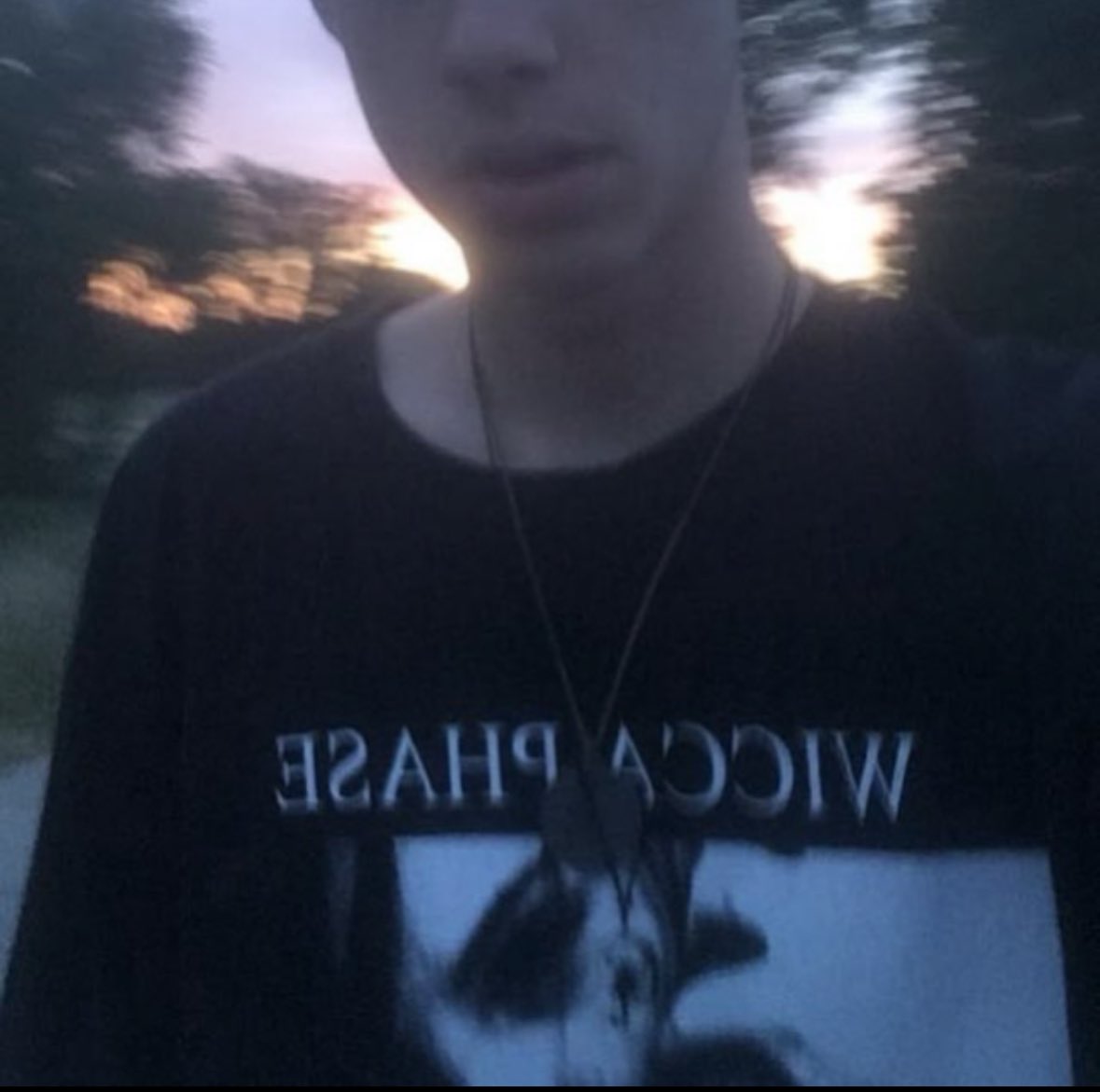 WEEPINMYARMS's tweet photo. Do you guys think they take turns wearing the shirt https://t.co/31nJRcVsFQ