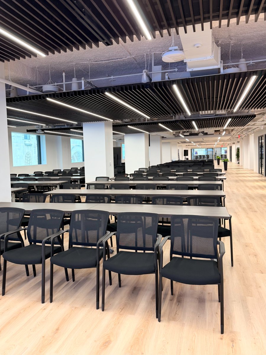 sigmacomputing's tweet photo. The calm before Sigma Live NYC. https://t.co/LgfdUgANQQ