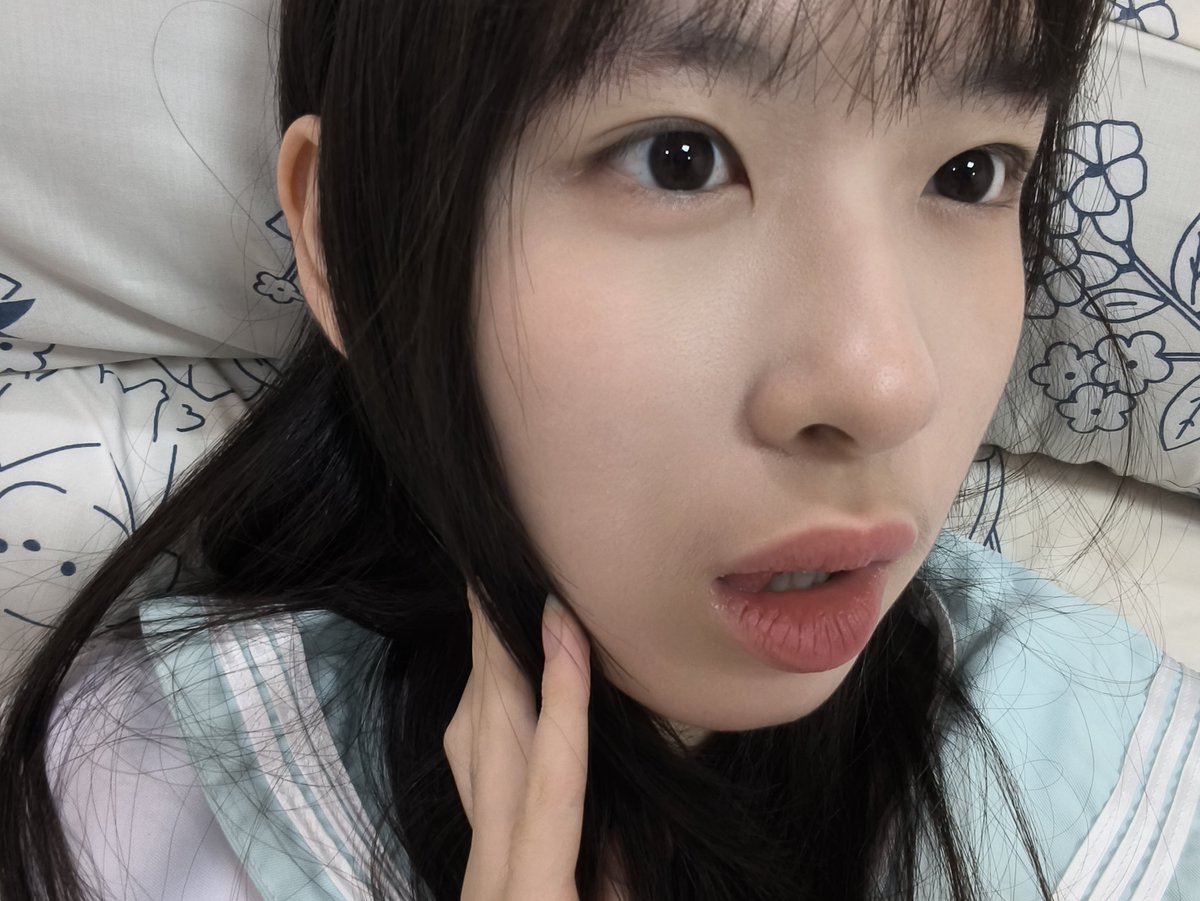 Heidi_JKT48's tweet photo. TERIMAKASIIHHH SMUANYAAA UDAH #HeiDir DI VC AKUU HARI INII !! 🥹🥹🫶🫶🫶 hari ini seruuu bgtt i had so much laughs with you all MAKASIH YAAA 🫶🫶🫶🫶 thank uu all for todeiii ill see you MNG soon !! 🤍🤍🤍🤍 https://t.co/nwiGmFQr8V
