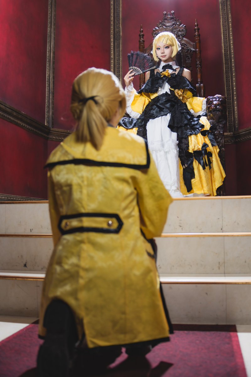 karasu_kobe's tweet photo. 悪のシリーズCosplay リリアンヌ＆アレン
model:@hajim_e39 

知る人はよく知る場所に構図で挑んでみた。 https://t.co/nUPXJxIUEh