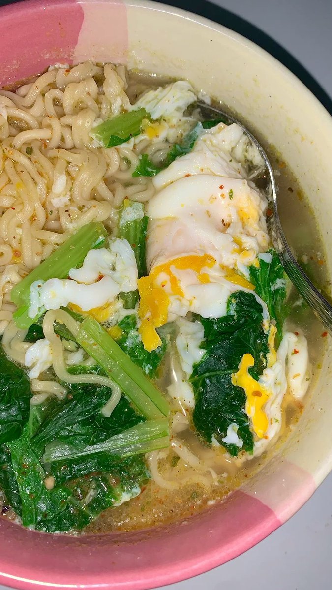 aenaheinm's tweet photo. kalian suka indomie kuah ga by? 🤤🍜

rata dari 1-10 seberapa suka kalian mam indomie kuah! ☝🏻😍 https://t.co/kfuQdL07Yo