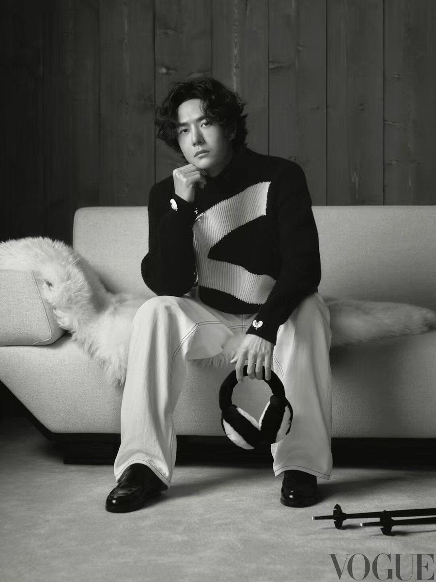 fallinginyibo85's tweet photo. CHANEL CLASSICS BLACK, WHITE

YIBO CHANEL COCONEIGE
#WangYiboxCOCONEIGE2026
#CHANELCOCONEIGE https://t.co/M8ayPm4QnR