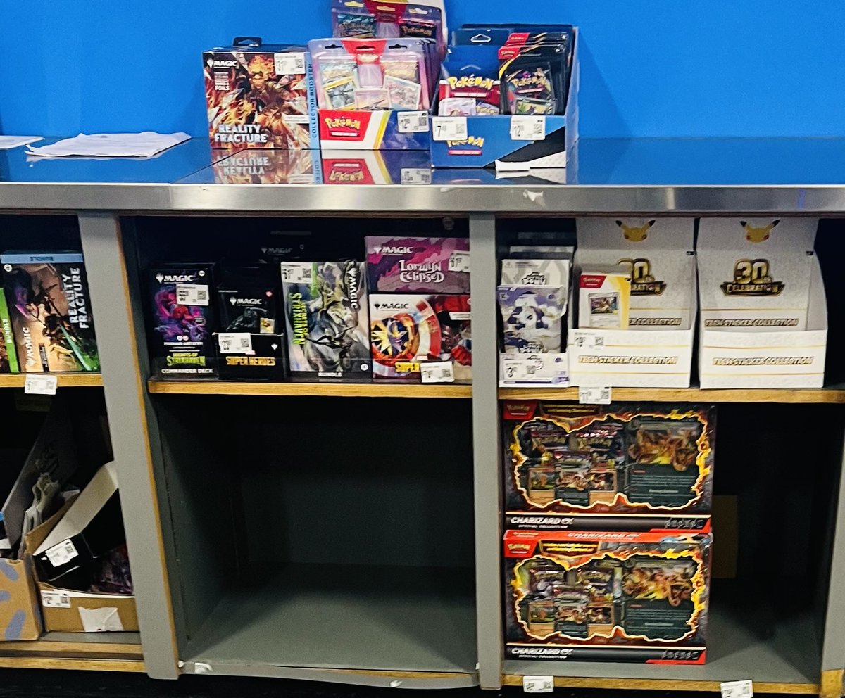 vajupa's tweet photo. Meh walmart restock https://t.co/s52ksAtpDe