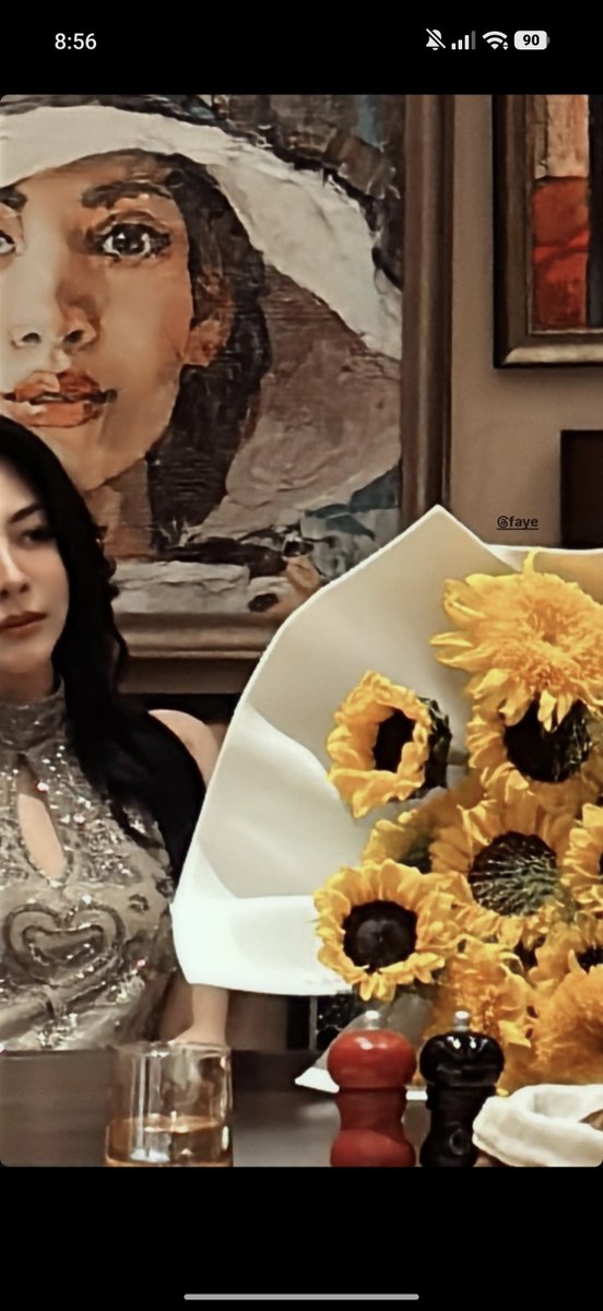 littleghostt13's tweet photo. Atom uploaded this on IG, disappeared all day, and then suddenly showed up at dinner hmmm alright girll pfaye is your we al know it 🤭

#fayeperaya #atompariya #fayeatom 
#FAYEmily #happyfayeday https://t.co/W1OwWAzGhu