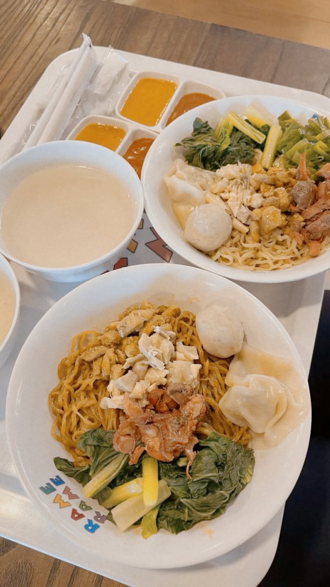 blanccanv's tweet photo. ㅤ
After all of the drama, a bowl of bakmi and a little company don’t sound so bad after all. And 15% off as bonus? Even better
ㅤ https://t.co/F2yBtTF25q