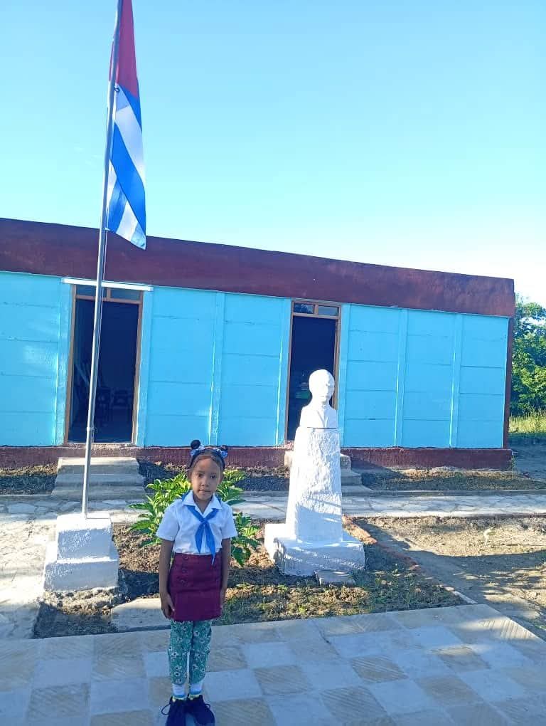 RaulSamon's tweet photo. A pesar del férreo bloqueo genocida la Educación en #SantiagoDeCuba continúa el proceso de recuperación de centros afectados por el huracán Melissa, está vez la EP Estevan Manzo #CubaMined https://t.co/ElaK9H5U2D