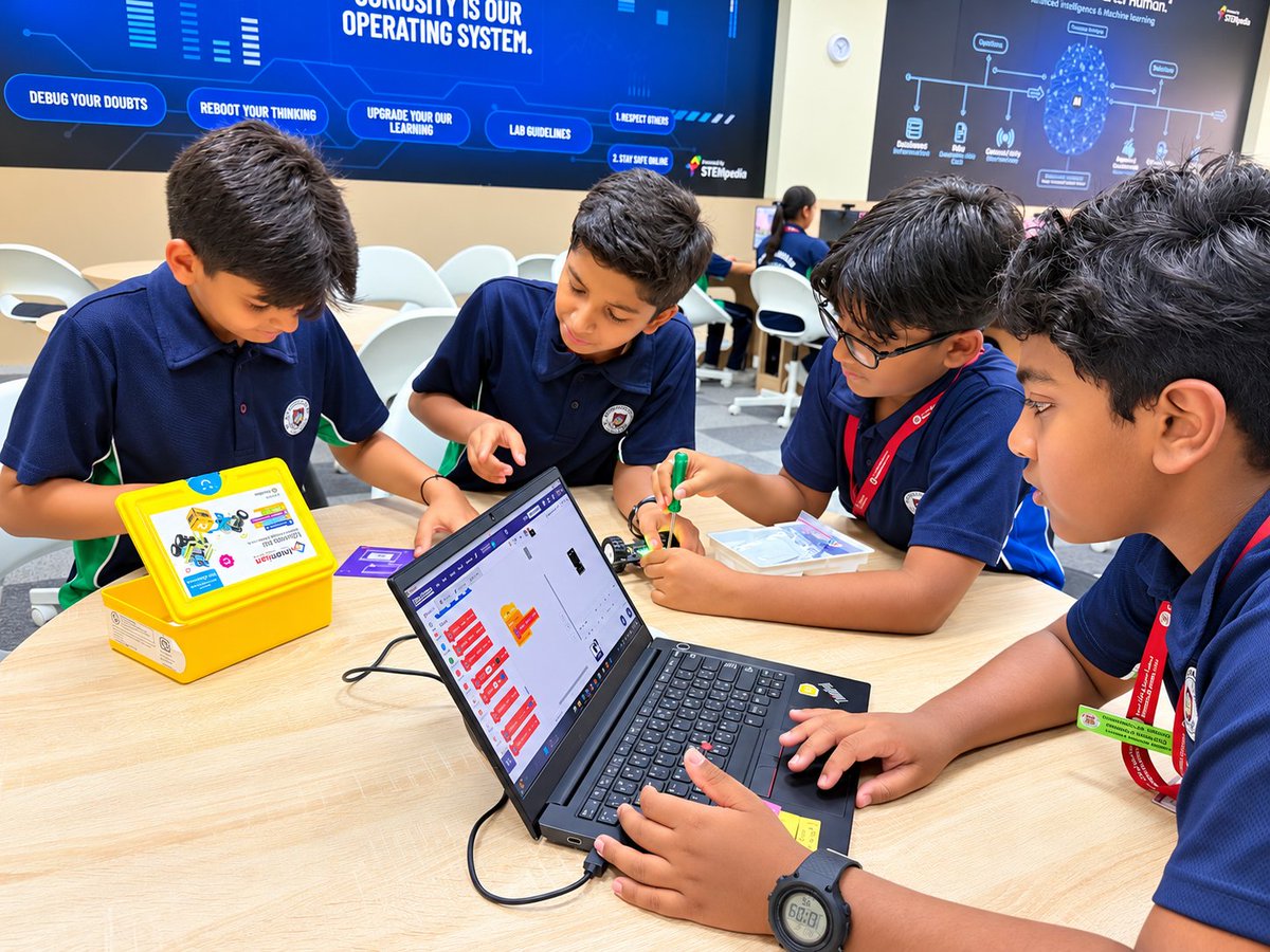 SpringdalesDXB's tweet photo. 💻✨ Coding, Creating, Innovating! 🤖

Our students explored the exciting world of coding using Quarky Kits, developing computational thinking, problem-solving, and creativity while bringing their ideas to life. 🚀

#QuarkyKits #CodingForKids #STEMLearning #FutureInnovators https://t.co/3ZWSjfhiWG