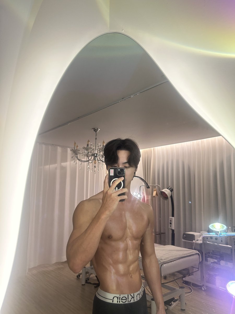 unchild_waxing's tweet photo. "무대 위 숨은 1%의 선명함이 필요할땐, 언차일드"

✔️남자 원장 1:1 프라이빗 시술
✔️호텔급 샤워실 및 주차가능
✔️왁싱/수기테라피/에너지테라피 상담 후 진행

(왁싱/에너지 테라피 진행)
관리 후 당당히 1위 하신 피트니스 모델 박우진님!
사진 제공 정말 감사합니다!

예약 상단 링크👆 https://t.co/ljFSMXaUTp