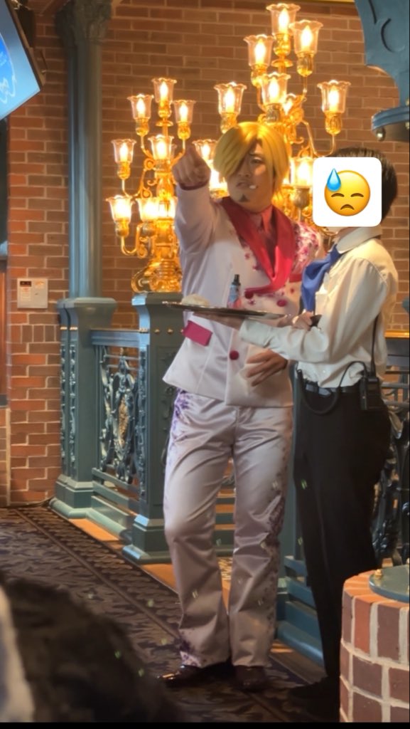 usj_ILU_y's tweet photo. 10/1314時の回

守上サンジくんがヤローが多くて
クルー(男性)ガン詰めつつ『ヤローを追い出せっ‼️』ってしてた

 #usjファン  #サンレス https://t.co/jKq27lEPjM