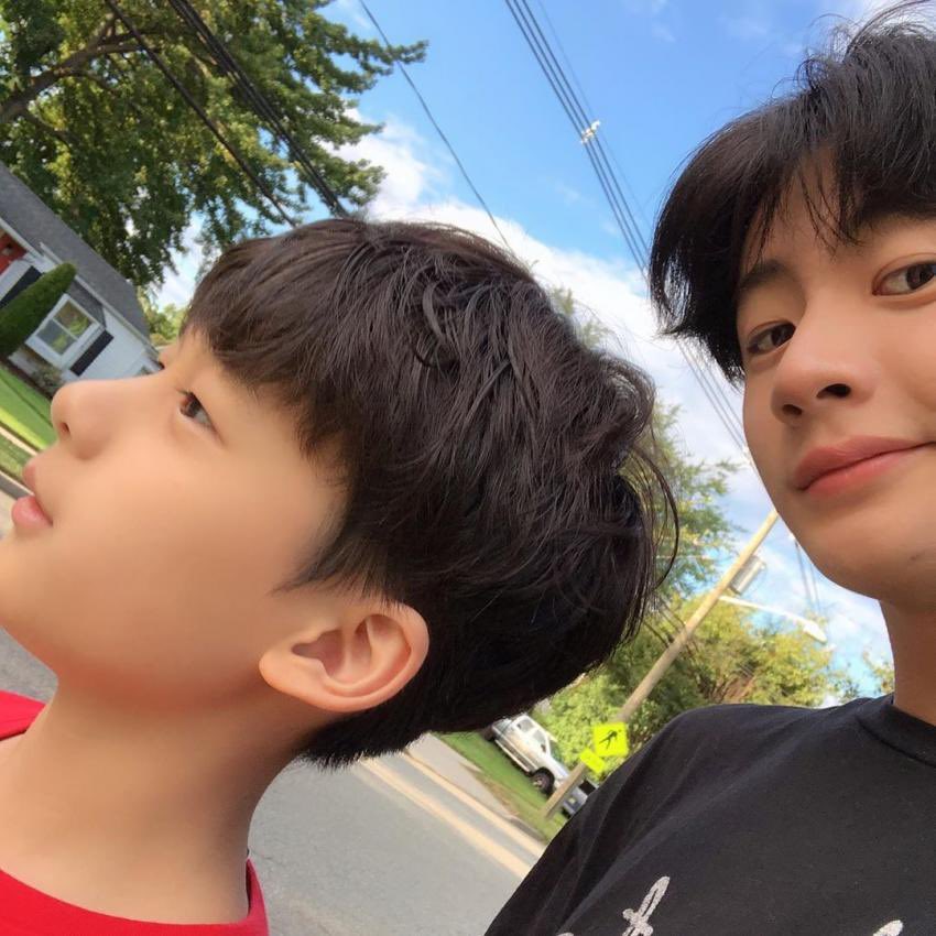 piproys_'s tweet photo. น่ารักเนาะ 🐶🐶 https://t.co/gK8pwMUrxI