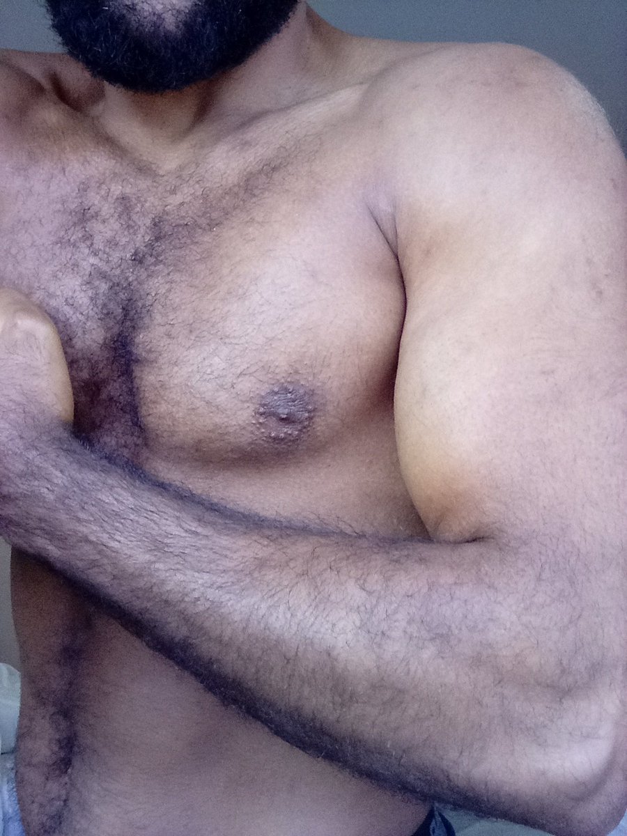 Only1zaka's tweet photo. After 100 pressups i plan to do another 100 this afternoon https://t.co/mSUy5vhyAG