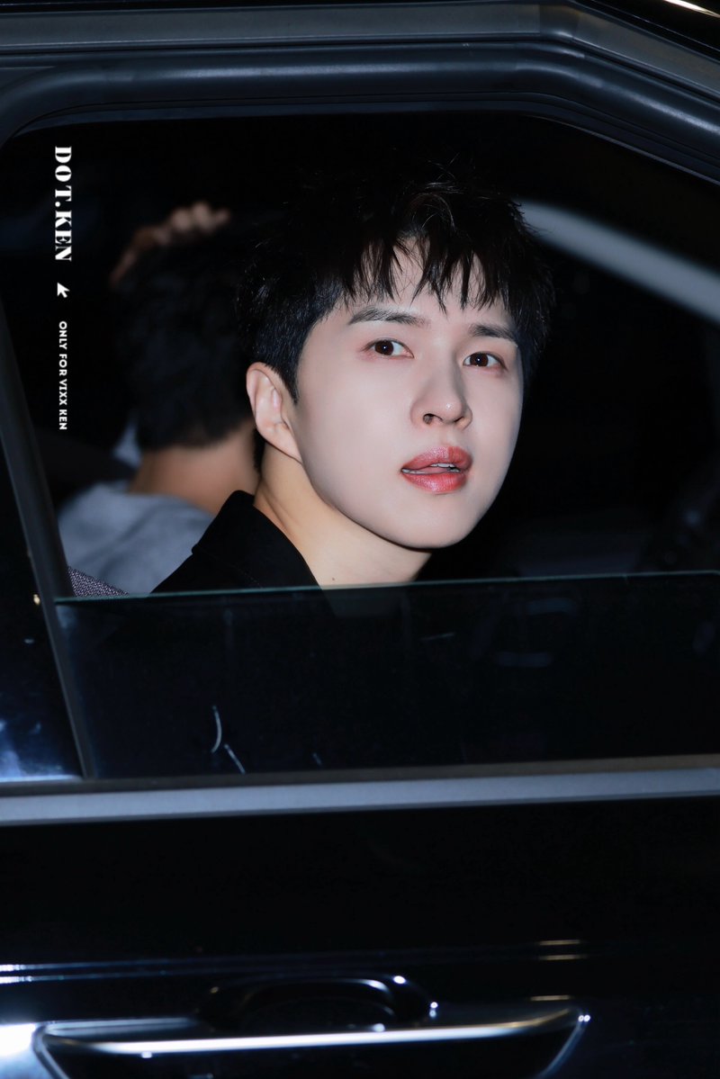 DOTKEN0406's tweet photo. 261014 패션코드 퇴근 #켄 #이재환 #LEEJAEHWAN #KEN #VIXX #빅스 
@jaehwany0406 

수고했어유🥹 https://t.co/qyUsGIJlDe