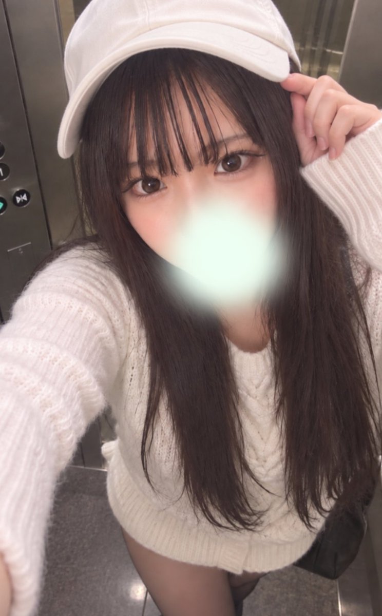 kirarin123ew's tweet photo. 講義おわったぁ〜💦

横浜で買い物して帰るよん😙😙 https://t.co/bqWWs3smmu