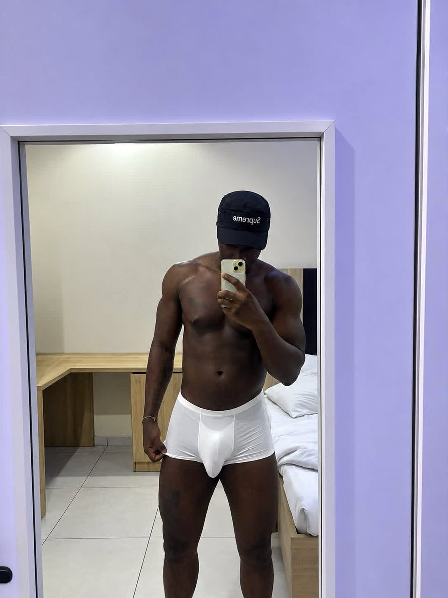 Chigosznn's tweet photo. Blavkboy 

😈

#fypシ゚ #fypシ゚viral https://t.co/yeqnnKExCS