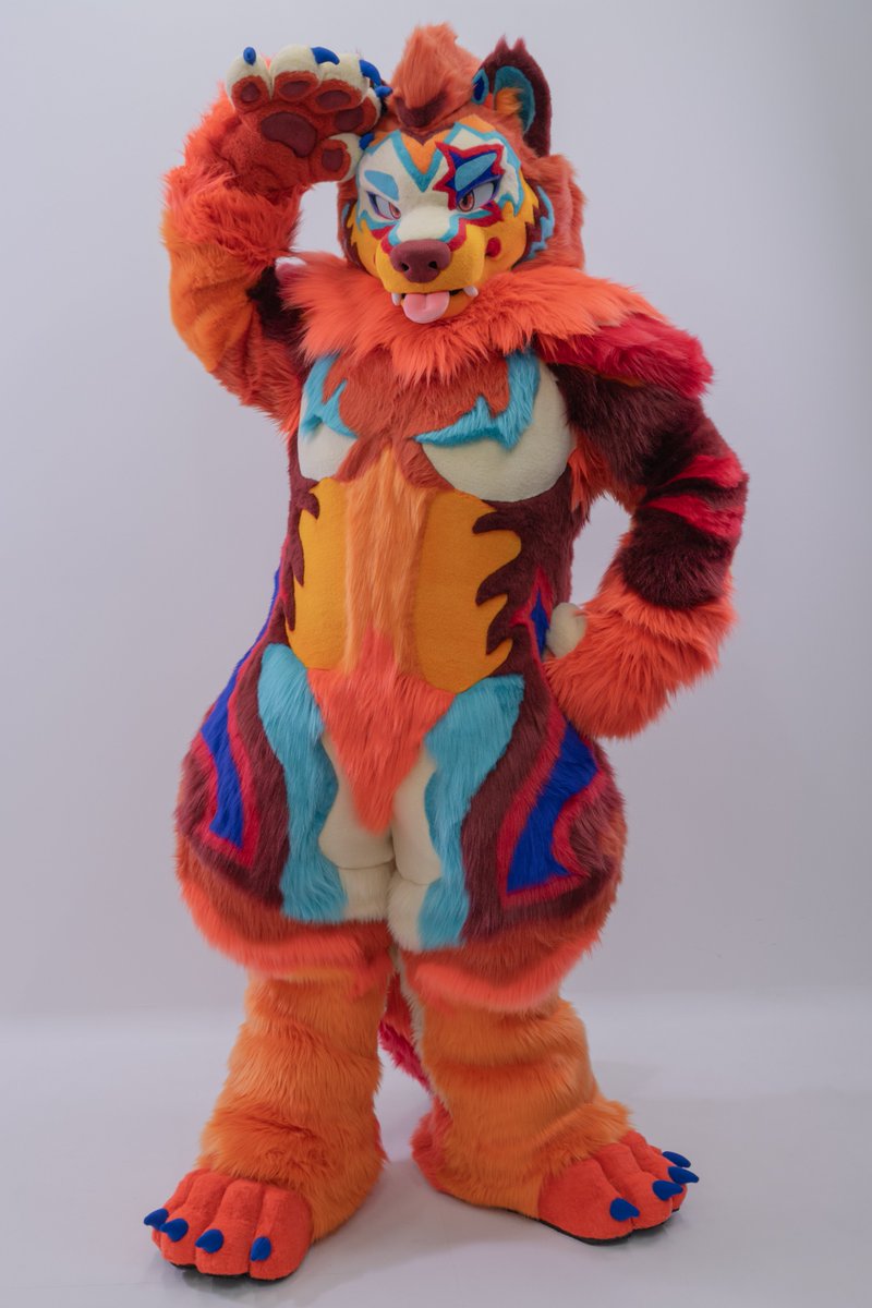 kigurumikagetsu's tweet photo. A new commission has been completed!
A colorful bear that catches everyone's eye makes its debut!
Wishing you all the best! Thank you for this time!! https://t.co/20XkNwTEZy
