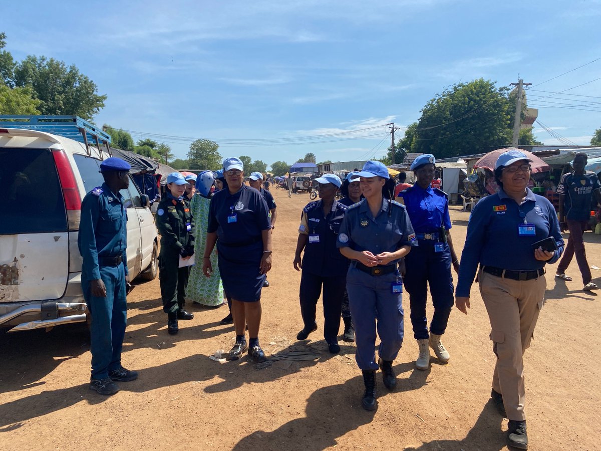 unmissmedia's tweet photo. Gender-responsive policing is crucial in countries like #SouthSudan 🇸🇸, where women are amongst the most vulnerable groups. To engage them, #UNMISS @UNPOL is conducting all-female patrols that don’t just show visibility but also foster trusting relationships between peacekeepers and South Sudanese women that effectively inform increased reporting and more immediate protection responses.
#A4P #InvestInPeace
