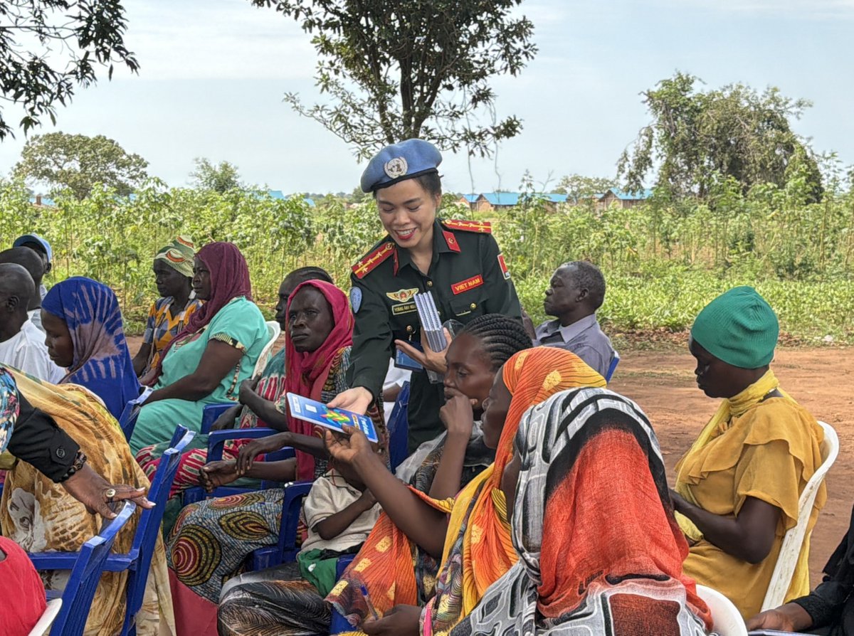 unmissmedia's tweet photo. Gender-responsive policing is crucial in countries like #SouthSudan 🇸🇸, where women are amongst the most vulnerable groups. To engage them, #UNMISS @UNPOL is conducting all-female patrols that don’t just show visibility but also foster trusting relationships between peacekeepers and South Sudanese women that effectively inform increased reporting and more immediate protection responses.
#A4P #InvestInPeace
