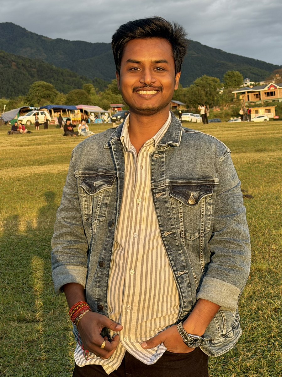 aakashdeep01's tweet photo. Kaafi saalon s Gahr s door rehta hu ..Ghr se door reh kr kabhi mnn bhi nahin lagta ..ye av ghumne aaya hu… wo bhi ghr s bohot door hi hai.. बांकी ये मुस्कान झूठी है।
I don’t knw what i am good at..but i want to be best at whatever i do…💌💞🧿 https://t.co/zFO0gnsA8f