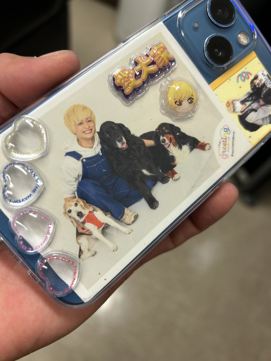 abcz_official's tweet photo. ツアーグッズでデコったよ✨
塚ちゃん https://t.co/1OKsknLcgl
