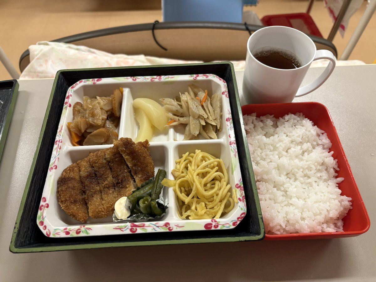 EARHALT's tweet photo. 透析弁当を食べて、週中透析の開始です‼️

増えは、1.0 https://t.co/QD0t1tjb9Q