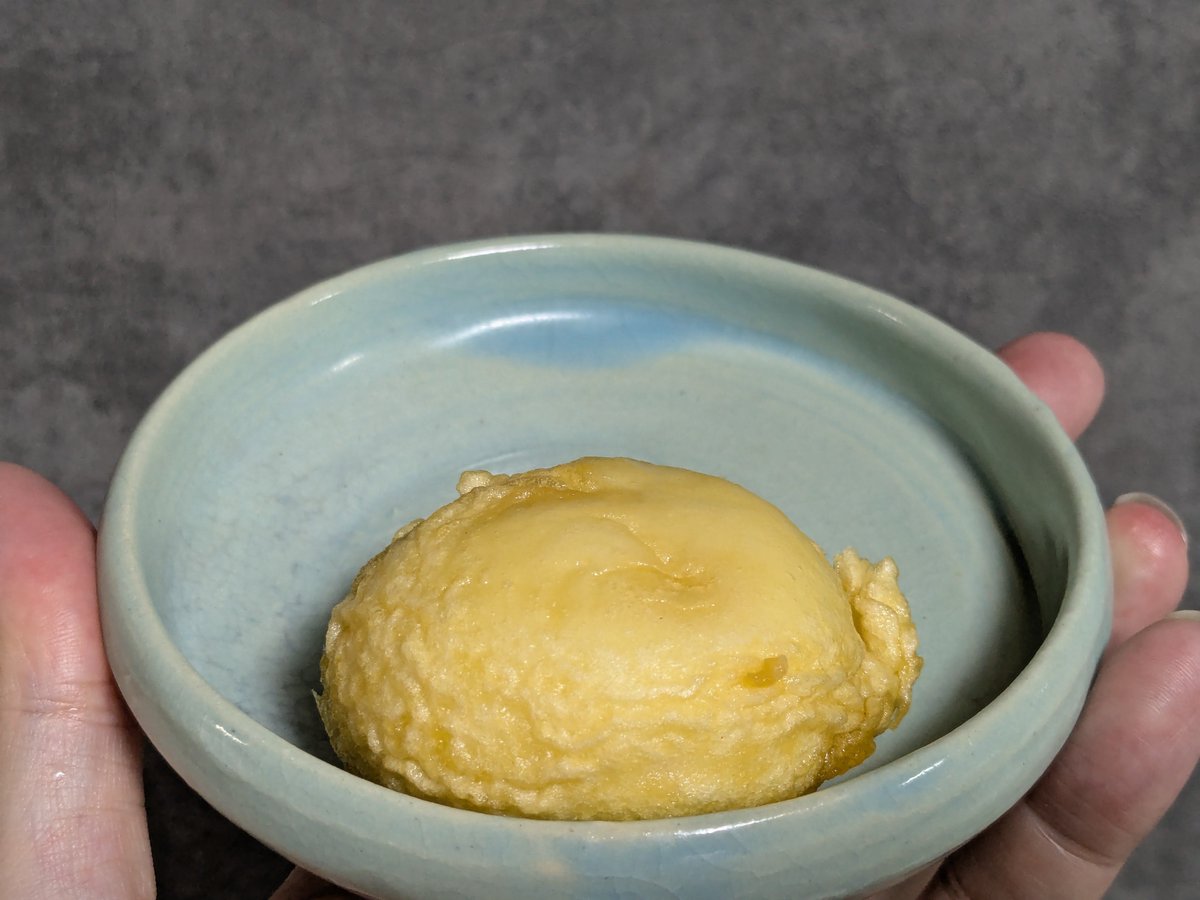 gosugihara's tweet photo. 今日のおやつ

やっぱり揚げまんじゅうはお店で食べればよかった
持って帰れるからと持ち帰りにしたのが悔やまれる https://t.co/X7TZQw7KDO