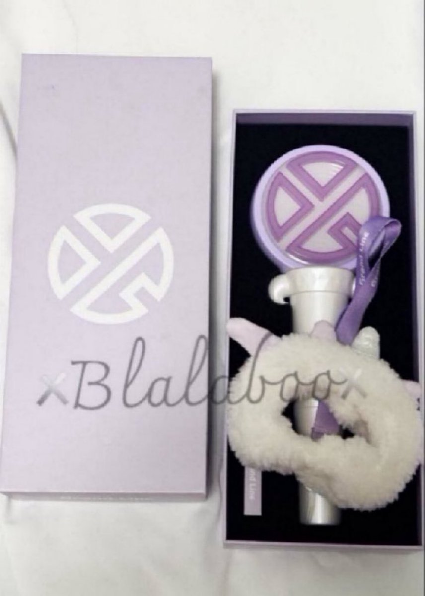 blalaboo's tweet photo. ส่งต่อค่า แท่งไฟ #อี้ชิง ไม่เคยใช้งานเคยแต่เปิดมาดูค่ะ ราคา 1200 บาท รวมส่ง  
 
สนใจติดต่อได้ทาง DM ค่า 

#layzhang #yixing #ตลาดนัดexo https://t.co/FzCq3ruvlb