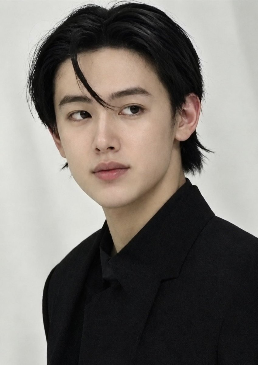 pgnjadianime's tweet photo. CUMA BEDA SIZE 😭😭😭😭 https://t.co/1jSGM01wJn