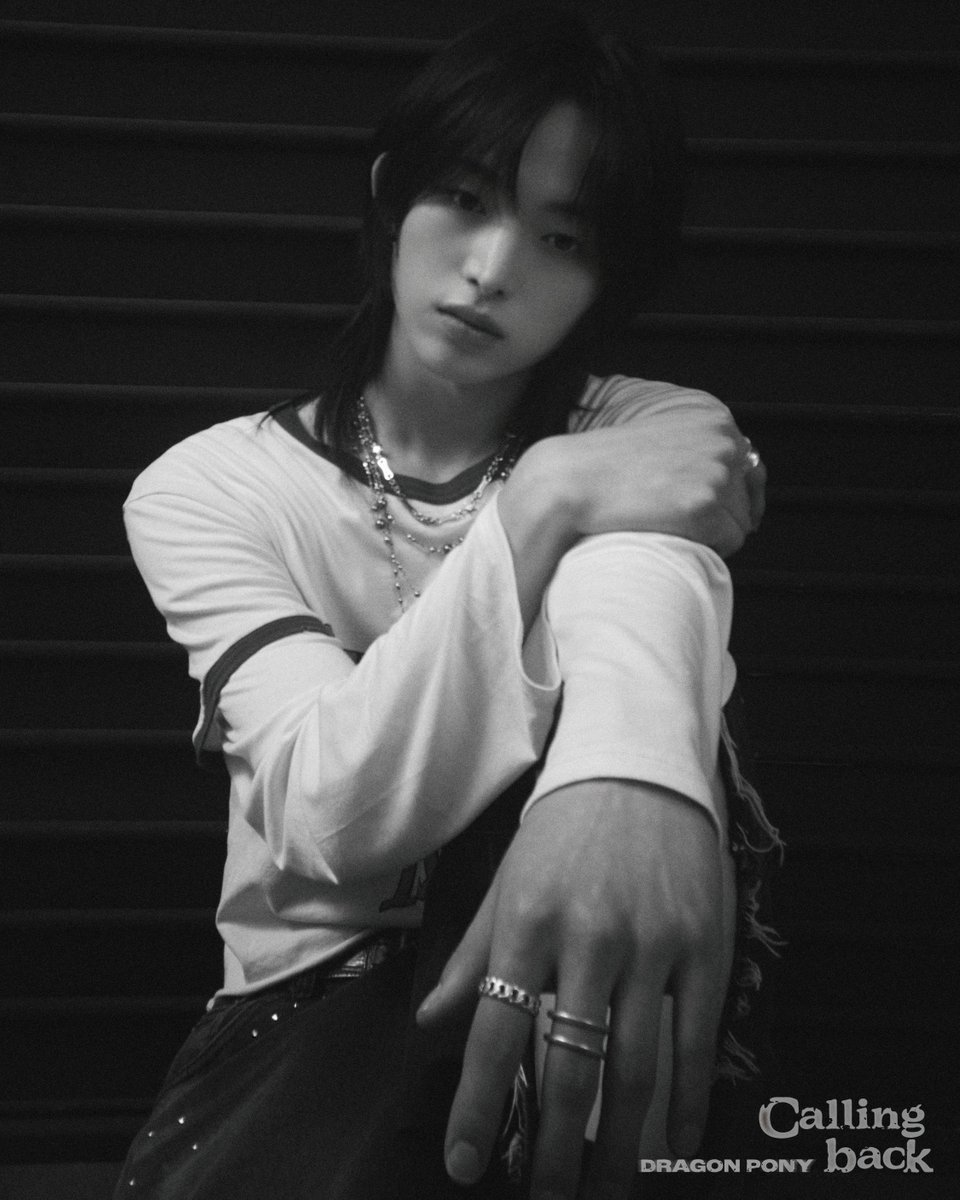 DragonPony_'s tweet photo. Dragon Pony (드래곤포니) Single Album [Calling back]

Concept Photo (Back ver.) - Se Hyuk

2026. 11. 05. 6PM (KST)

#DragonPony #드래곤포니
#Callingback https://t.co/FWhvto0YFX